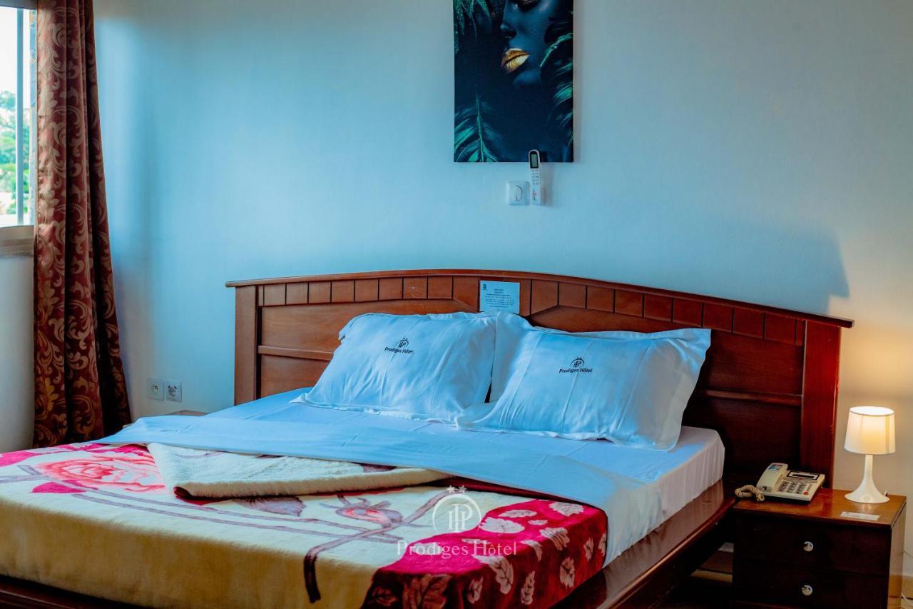 Prodiges Hotel Yaoundé Exteriör bild