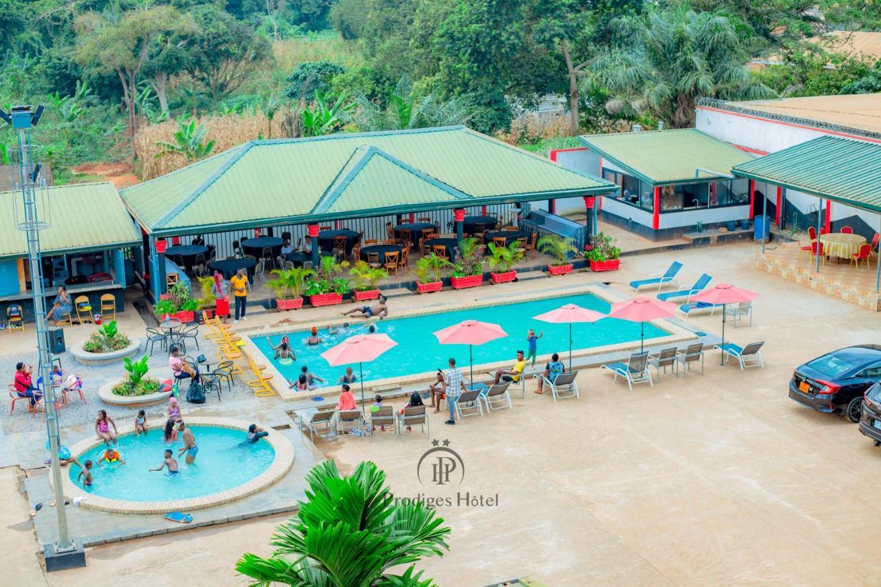 Prodiges Hotel Yaoundé Exteriör bild