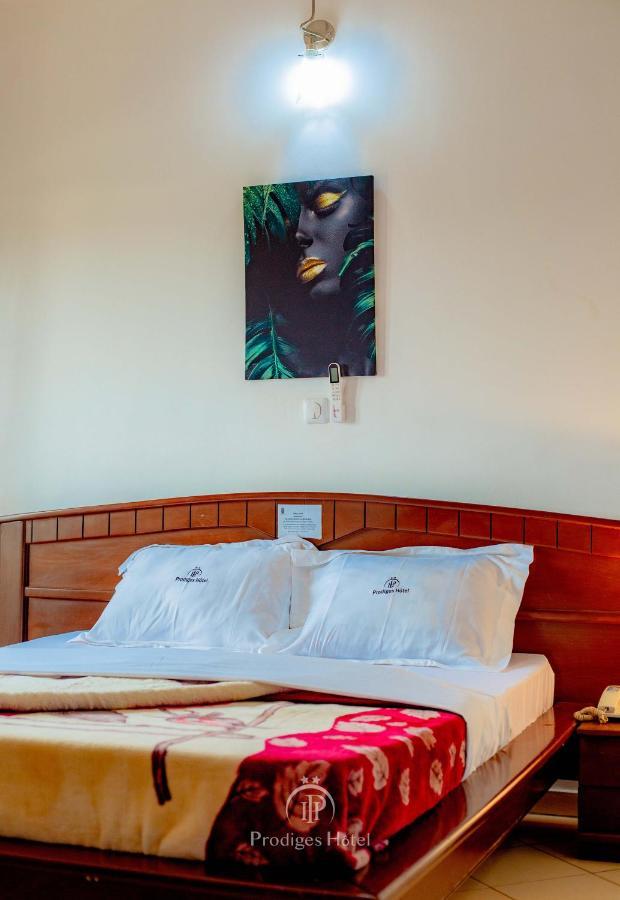 Prodiges Hotel Yaoundé Exteriör bild
