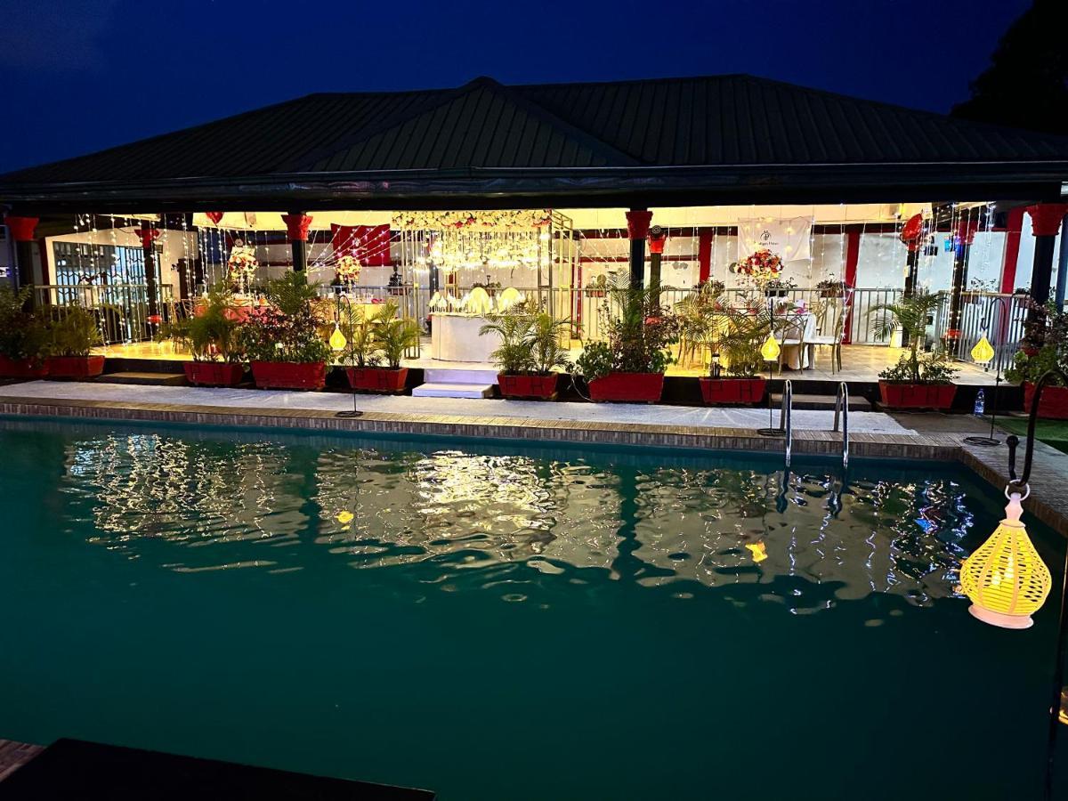 Prodiges Hotel Yaoundé Exteriör bild