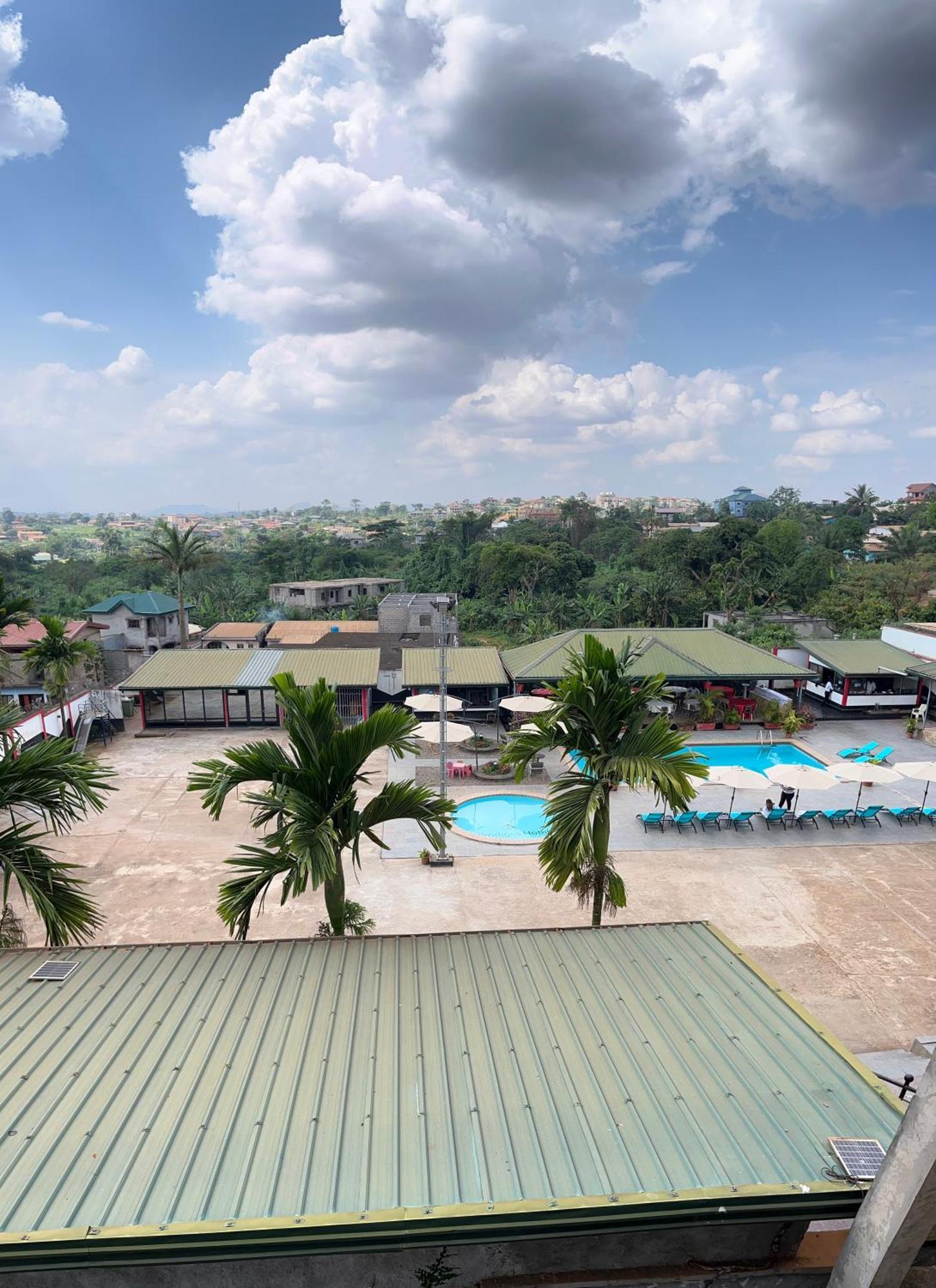 Prodiges Hotel Yaoundé Exteriör bild