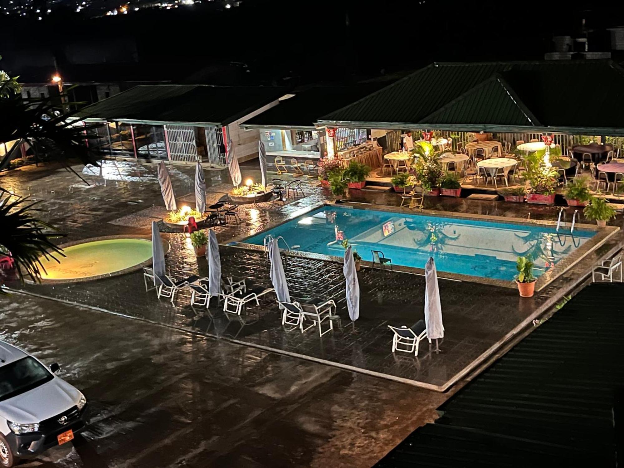Prodiges Hotel Yaoundé Exteriör bild